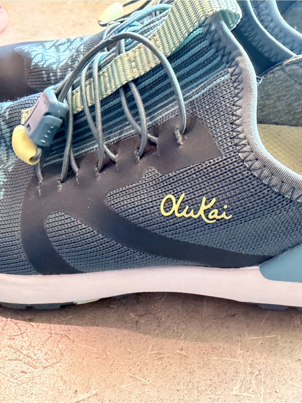 OLUKAI Miki Trainer Tennis Shoes Bungee Tie Mineral Blue Gray Trail Running Sz 9